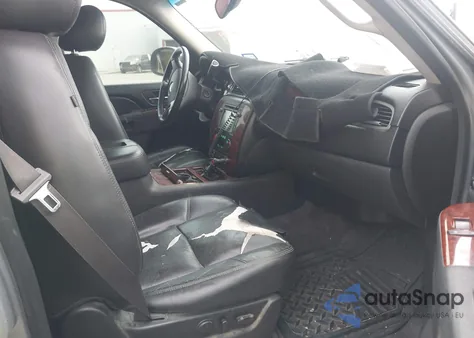 2013 Chevrolet Suburban 1500 Ltz z USA, uszkodzony, nr VIN 1GNSCKE09DR229449